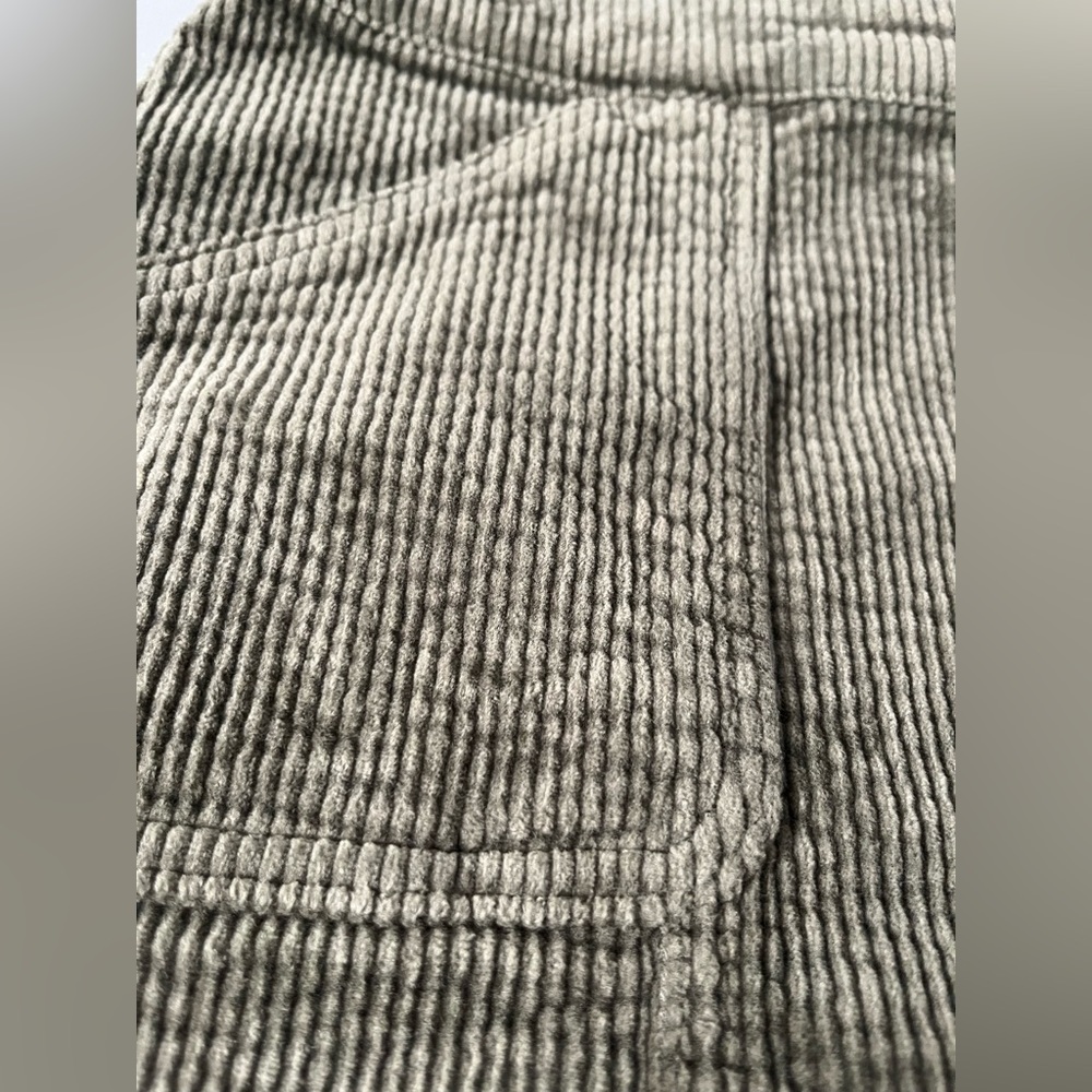 Green Corduroy Skirt - Picture 5 of 8